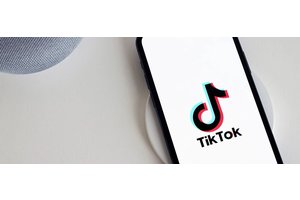 高端定制服装独立站：如何赢得海外订单？